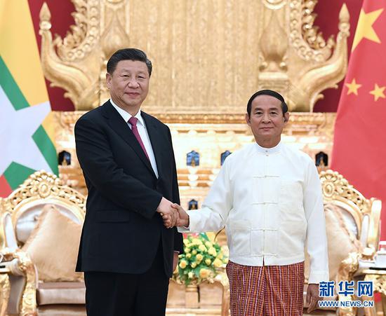 当地时间1月17日下午，国家主席习近平在内比都同缅甸总统温敏会谈。 新华社记者 饶爱民 摄