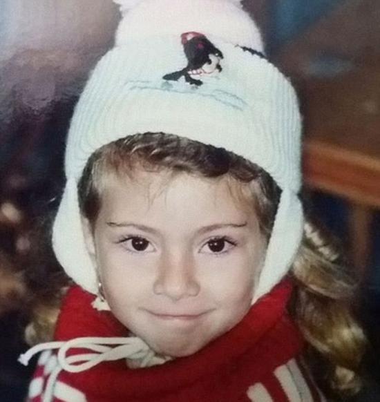 安德瑞莎称儿时的她非常害羞，没有什么朋友。