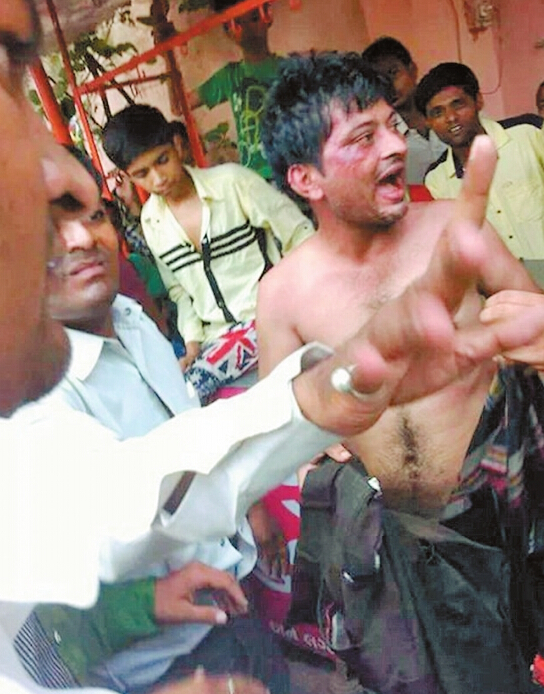 曾有强奸犯被印度民众当街阉割