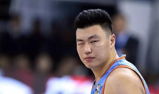 "叛徒"李根:一个人与一座城的较量