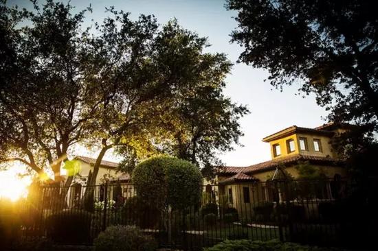 令计划弟弟令完成美国豪宅。