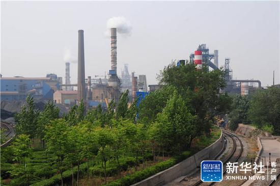 这是中央环保督查组反馈意见点名的邯郸新兴铸管公司（5月10日摄）。新华社记者王民摄