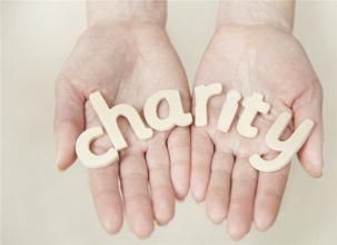 资料图片：慈善