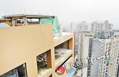 业主还没入住，违章建筑先动。