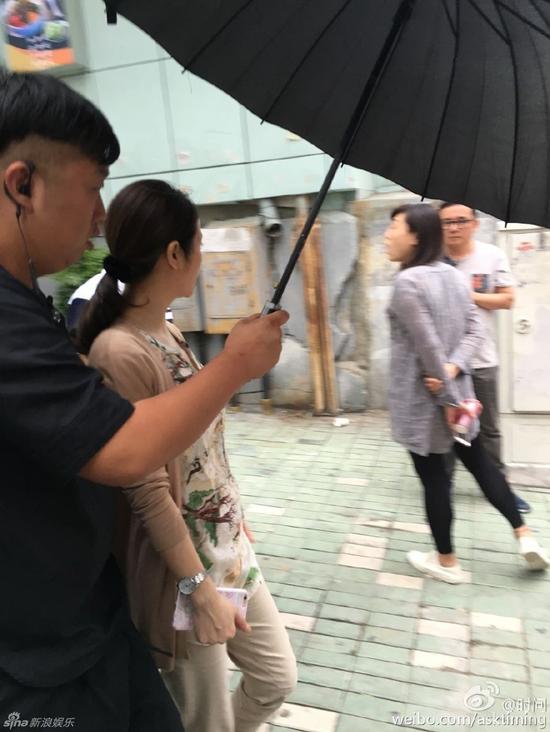 网友曝光林心如的最新孕肚照