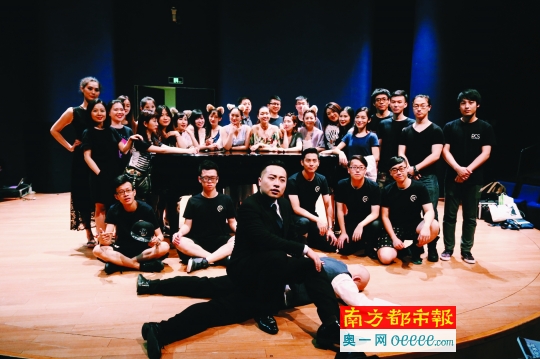 两首“神曲”《感觉身体被掏空》和《张士超你到底把我家钥匙放在哪里了》，让上海彩虹室内合唱团彻底红了。受访者供图