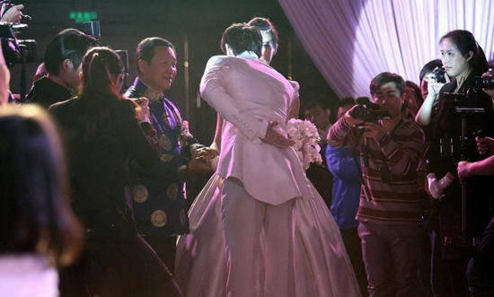 雷声和周雪完婚雷声和周雪完婚