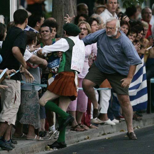 他没拿到奥运金牌,但他点燃了奥运主火炬|火炬|奥运会_新浪新闻