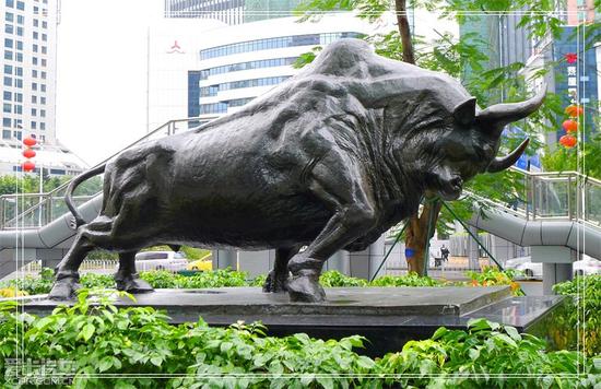 也恰逢云南铜业在深交所上市,于是云南铜业铸造了这头铜牛送给深交所