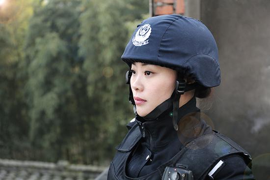达州80后警花李文燕:孤身勇斗毒枭 曾遭死亡威胁