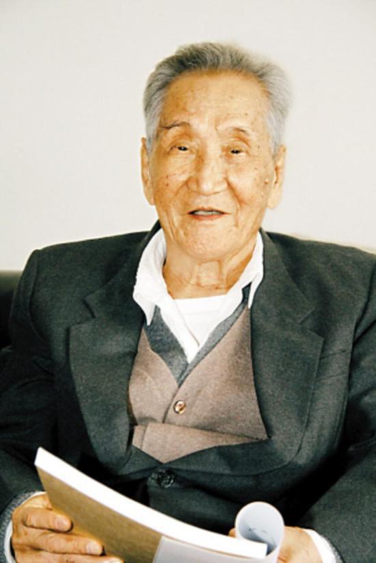 5日下午,广东省委常委,市委书记,市长许勤代表市委市政府对张勋甫同志