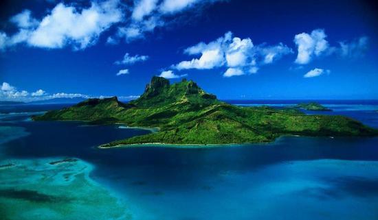 中国海警船编队今日在钓鱼岛领海巡航