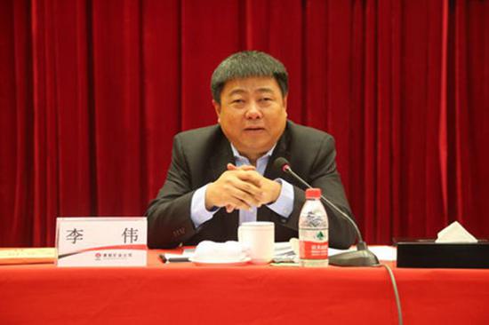 李伟任陕西日报社社长图简历