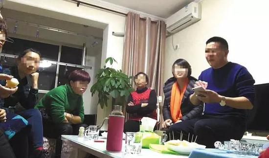记者卧底燕郊传销窝点6天:发藏头短信报平安