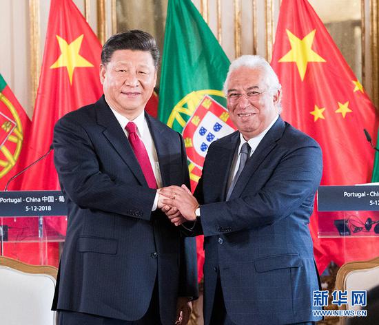 当地时间12月5日，国家主席习近平在里斯本会见葡萄牙总理科斯塔。 新华社记者黄敬文摄