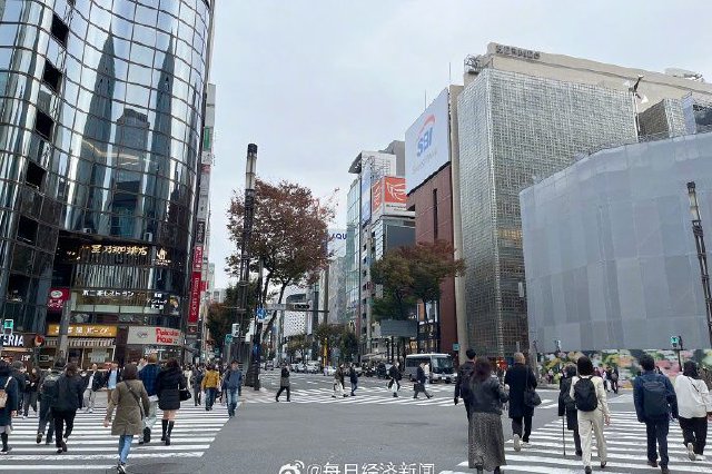 日经指数暴跌超1000点