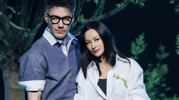 瞿颖凭活人感翻红成开年顶流