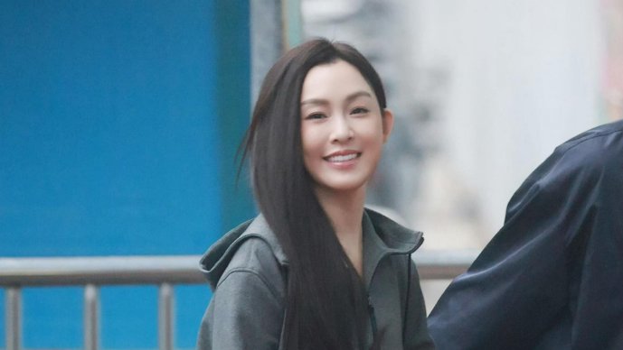 范玮琪初舞台不敌乌兰图雅