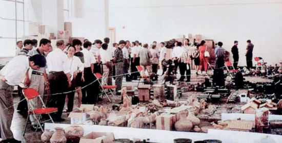 1998年8月,国家文物局主办、公安部和海关总署协办的“打击文物走私成果展”在中国历史博物馆展出。