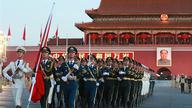 庆祝新中国69岁华诞 天安门广场举行升国旗仪式