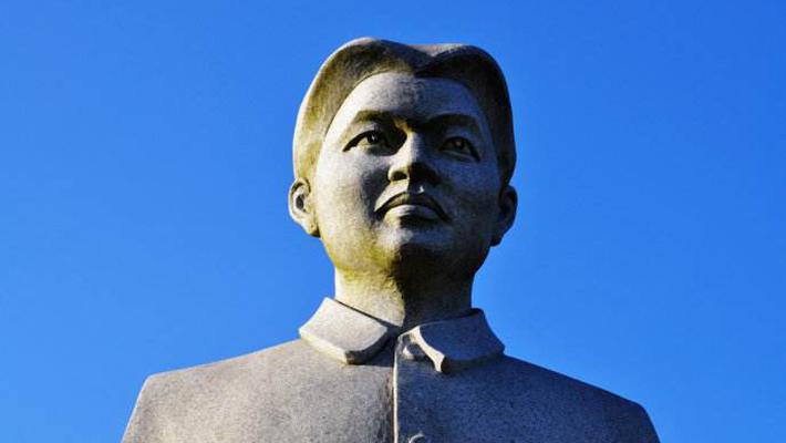 何功伟:坚贞不屈的"青年楷模"