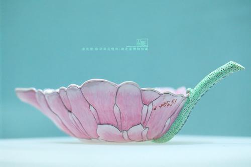  湖北省博物馆 清 光绪 粉彩荷花吸杯。来源：受访者供图