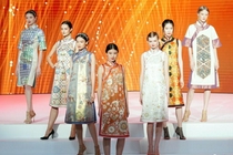 香港上演旗袍秀