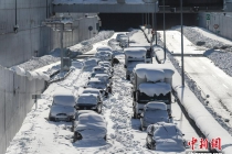 希腊遭遇暴风雪