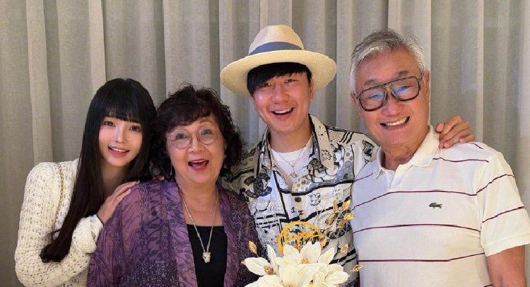 林俊杰携女友见家长正式官宣