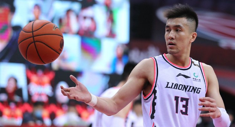 郭艾伦直播怒斥造谣细节太真