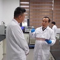 我国科学家成功研发叠层柔性太阳能电池
