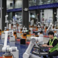 今年1至5月我国机器人规上企业营业收入突破900亿元