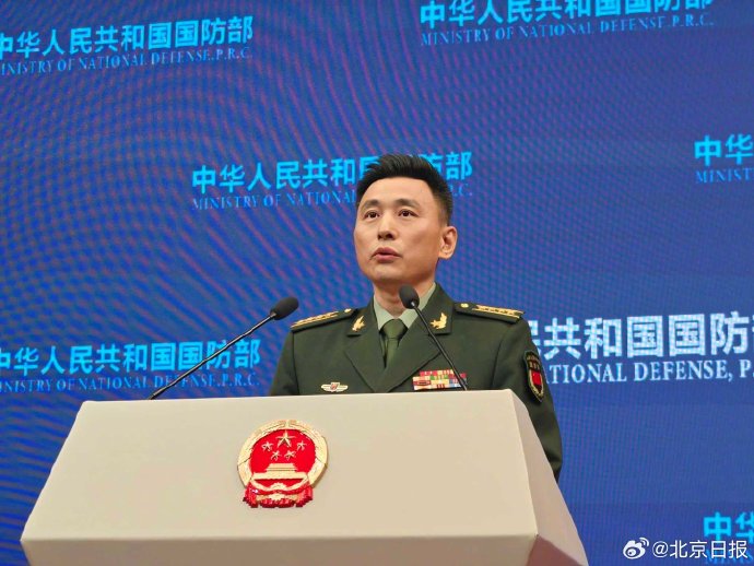菲坐滩军舰在仁爱礁烧垃圾不是1次