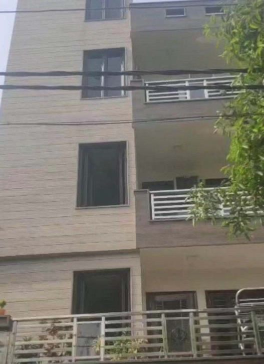 王孟里的住处，楼下一二层住户均已感染新冠。 受访者 供图