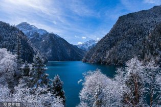 九寨沟银装素裹