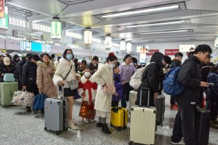 游子们的返程路