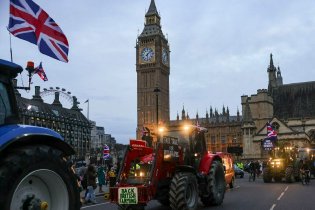 英国农民举行抗议
