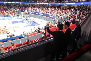 布林肯上海观看CBA