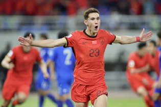 国足1-1战平泰国