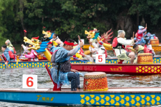 龙舟竞渡迎端午