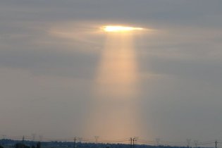 金色光柱从天而降