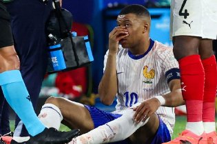 欧洲杯姆巴佩伤退