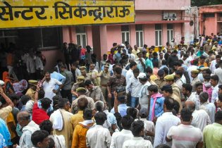 印度严重踩踏事故