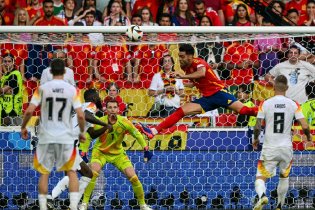 西班牙淘汰德国 