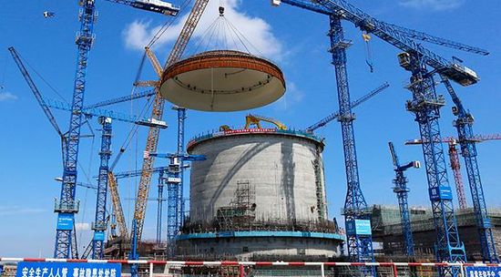 我国自主三代核电“华龙一号”示范项目完成穹顶吊装