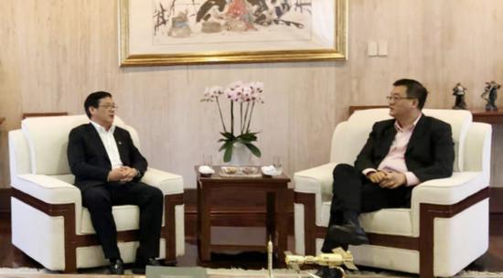 中国美协代表团拜访祝青桥大使并会谈