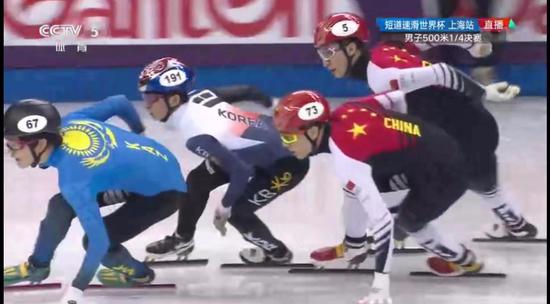 短道速滑世界杯武大靖又摔出跑道 无缘半决赛
