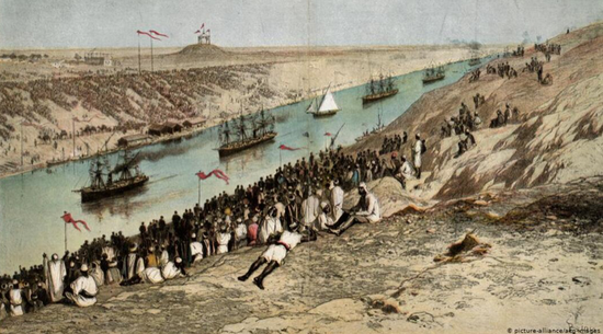 1869年苏伊士运河通航时的情景