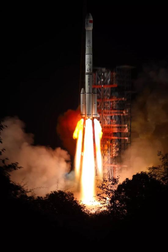 摄影：梁珂岩 弥向阳 史悦 吕炳宏