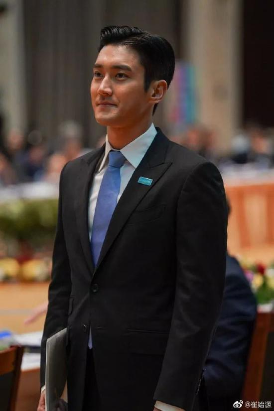 韩国艺人崔始源为“点赞香港暴徒”道歉 却又出